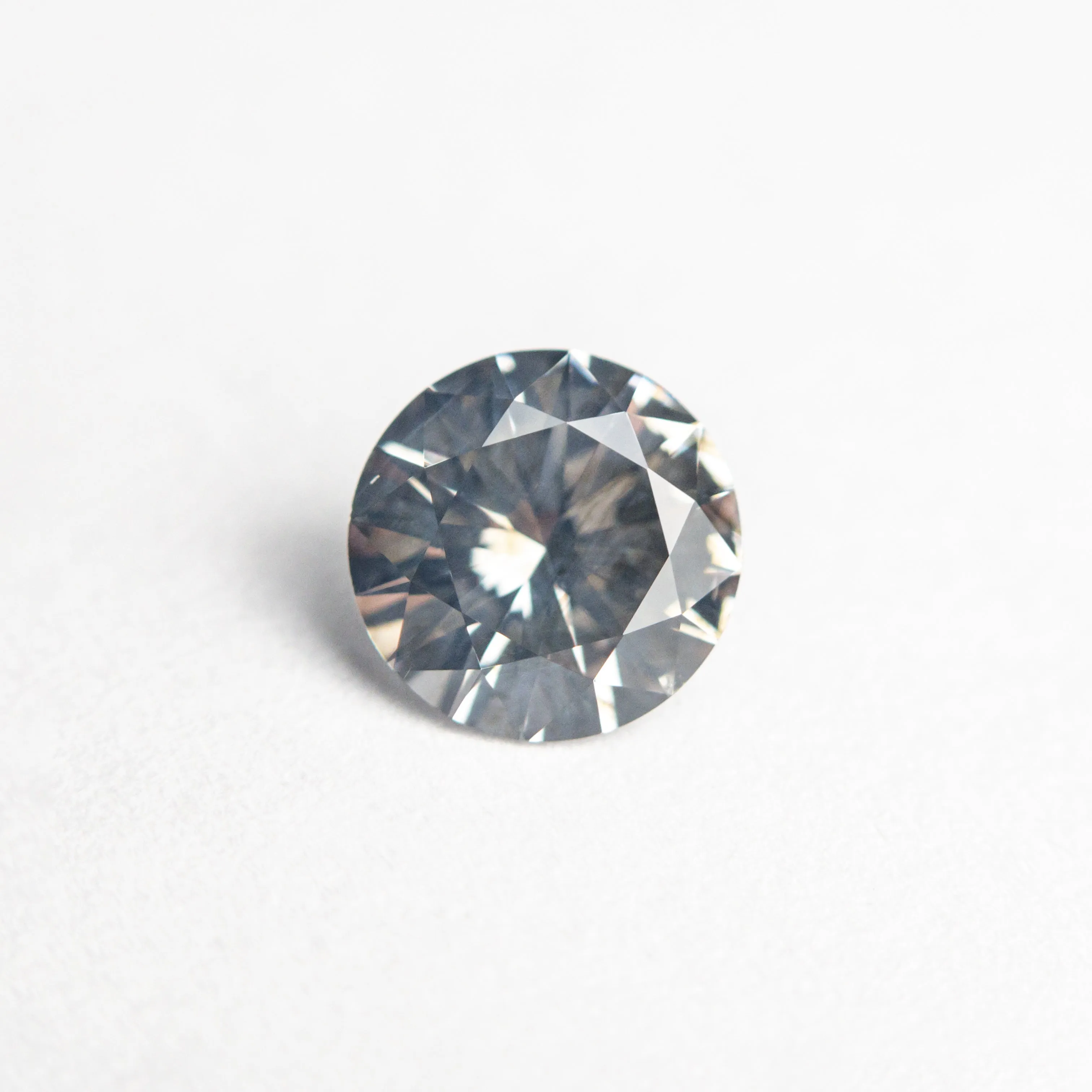 0.90ct 6.06x6.04x3.63mm Round Brilliant Sapphire 23781-02