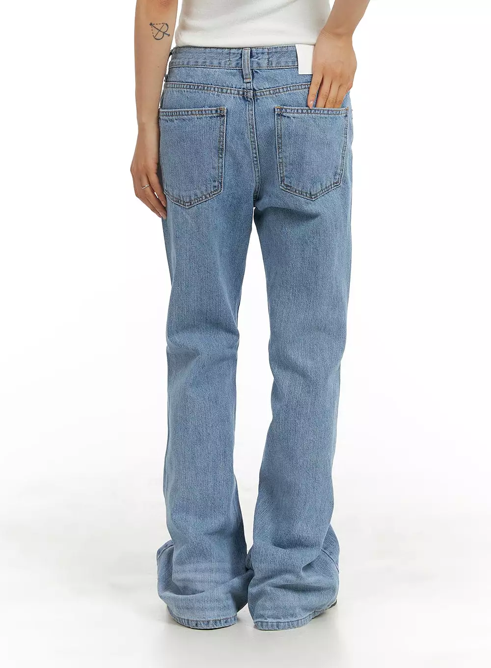 Light Washed Bootcut Jeans CM426