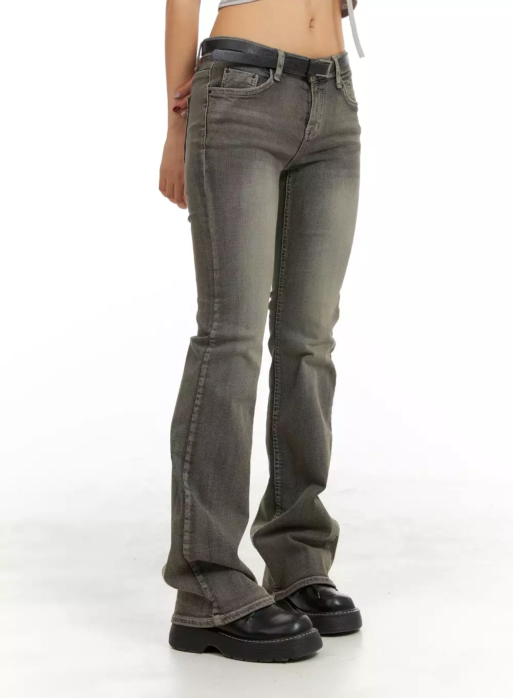 Low Rise Bootcut Jeans CA416