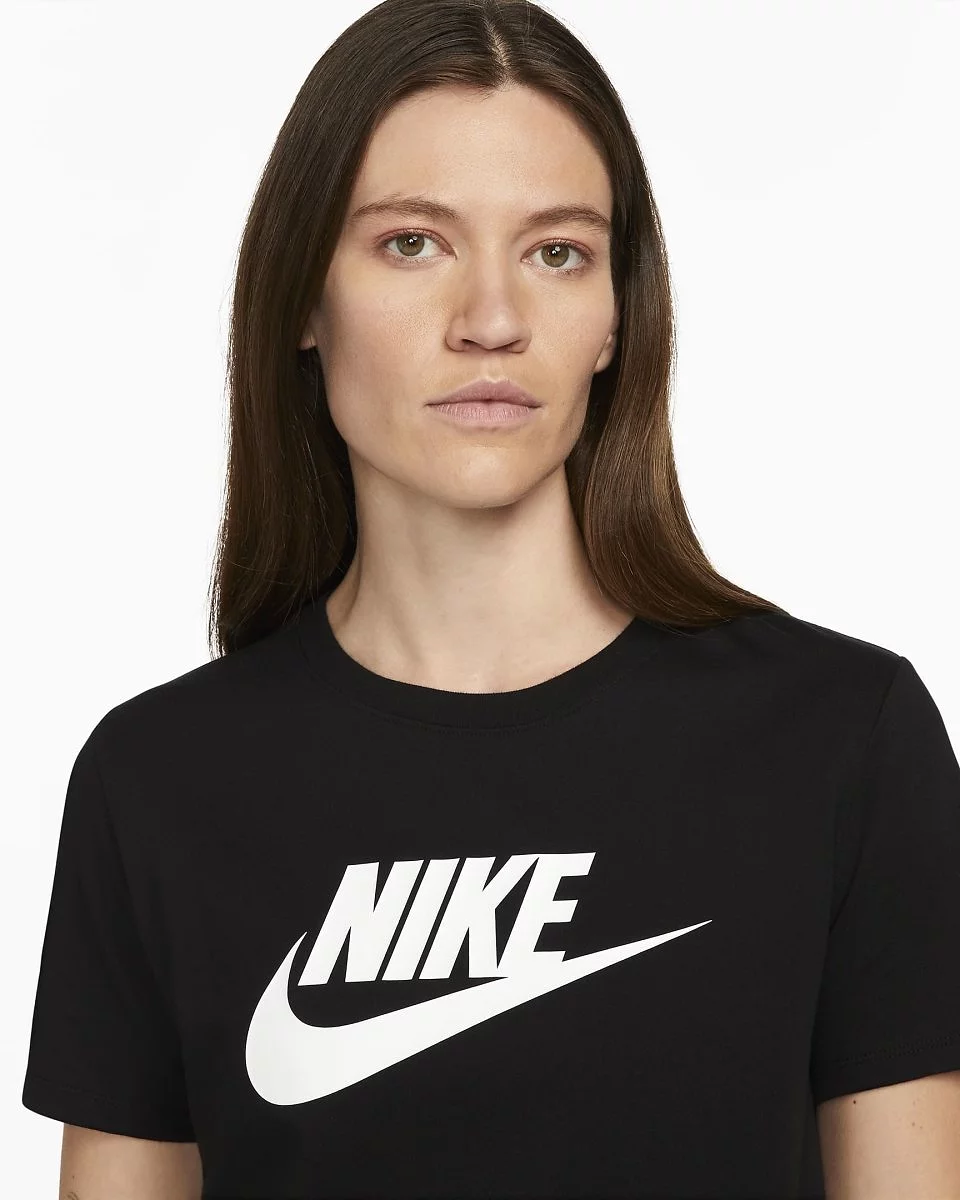 NIKE WOMENS SPORTWEAR ESSENTIALS LOGO BLACK TEE